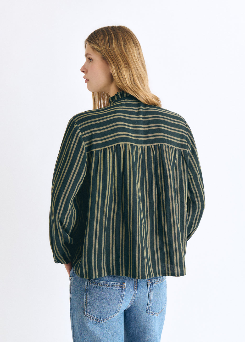 Blouse à rayures avec patte de boutonnage