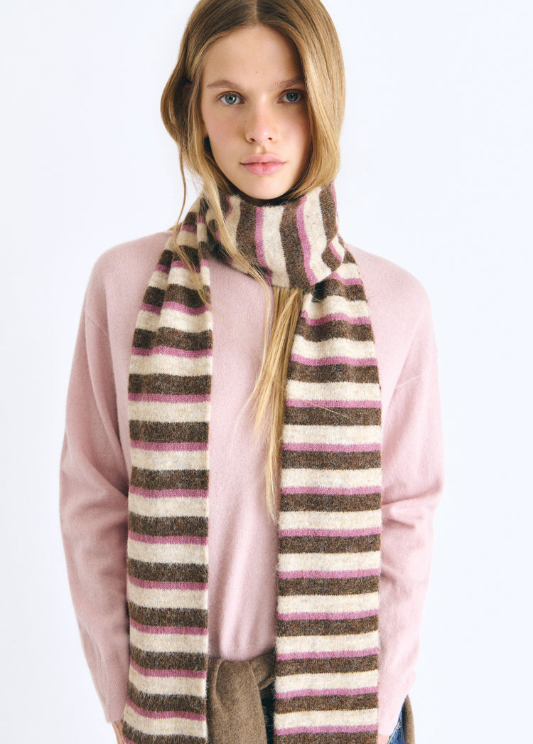 Thick striped scarf