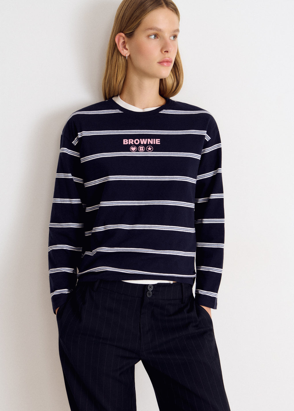 T-shirt às riscas com texto