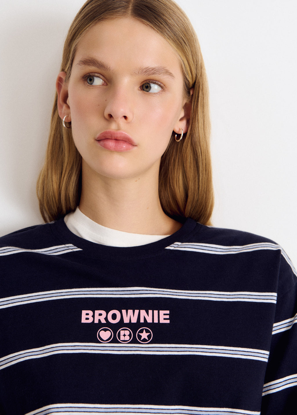 T-shirt às riscas com texto
