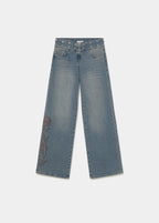Jeans mit Nieten am Bund und Stickerei