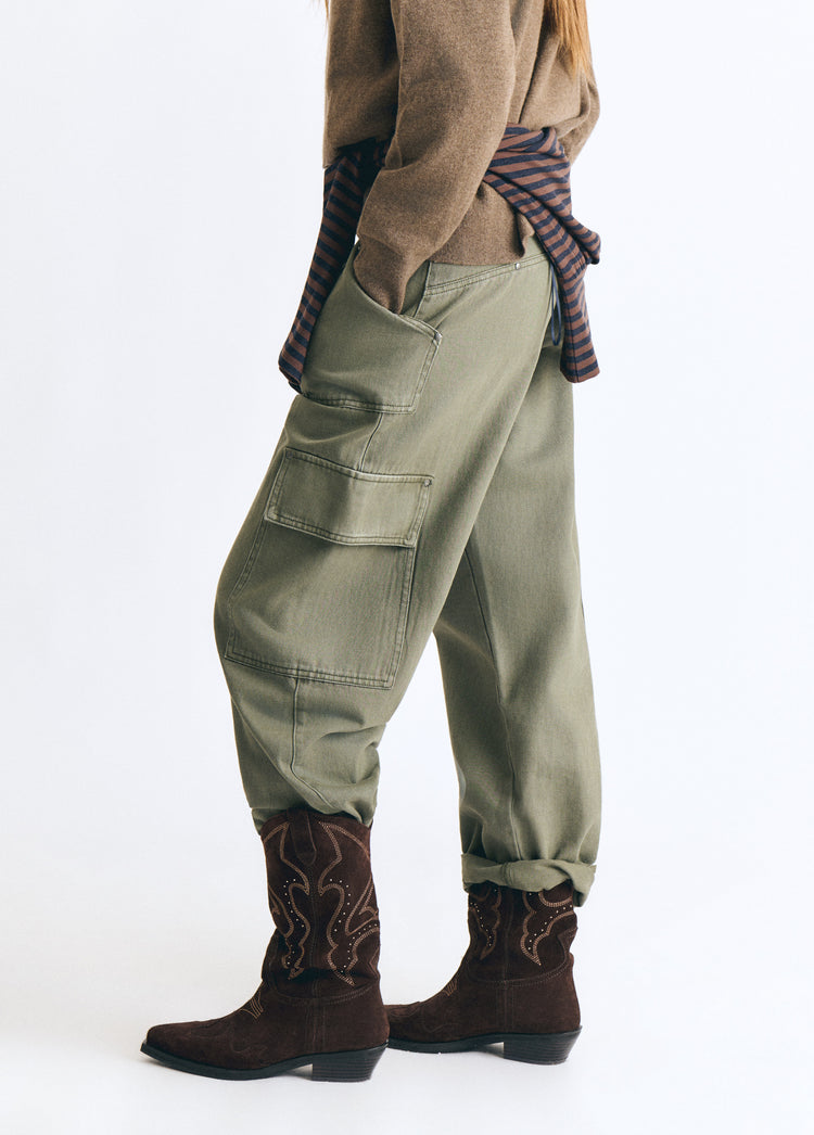 Cowboy boots with suede pieces