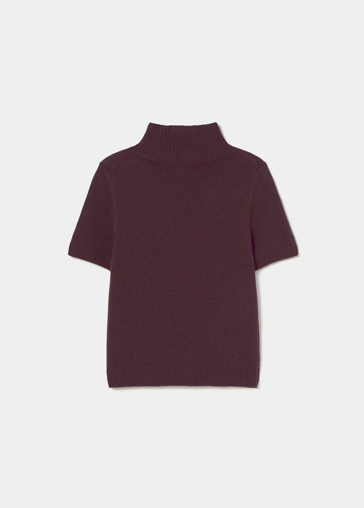 Short-sleeve cut-out sweater with perk neckline