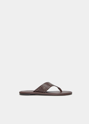 Flat sandals with studs