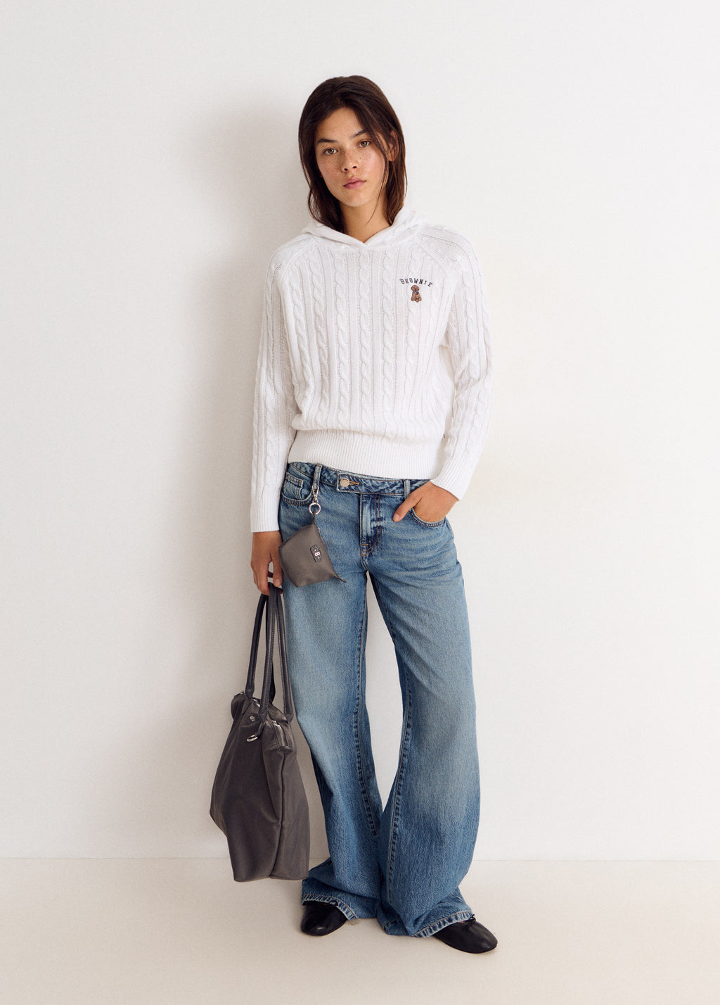 Zopfmuster-Pullover mit Stickerei