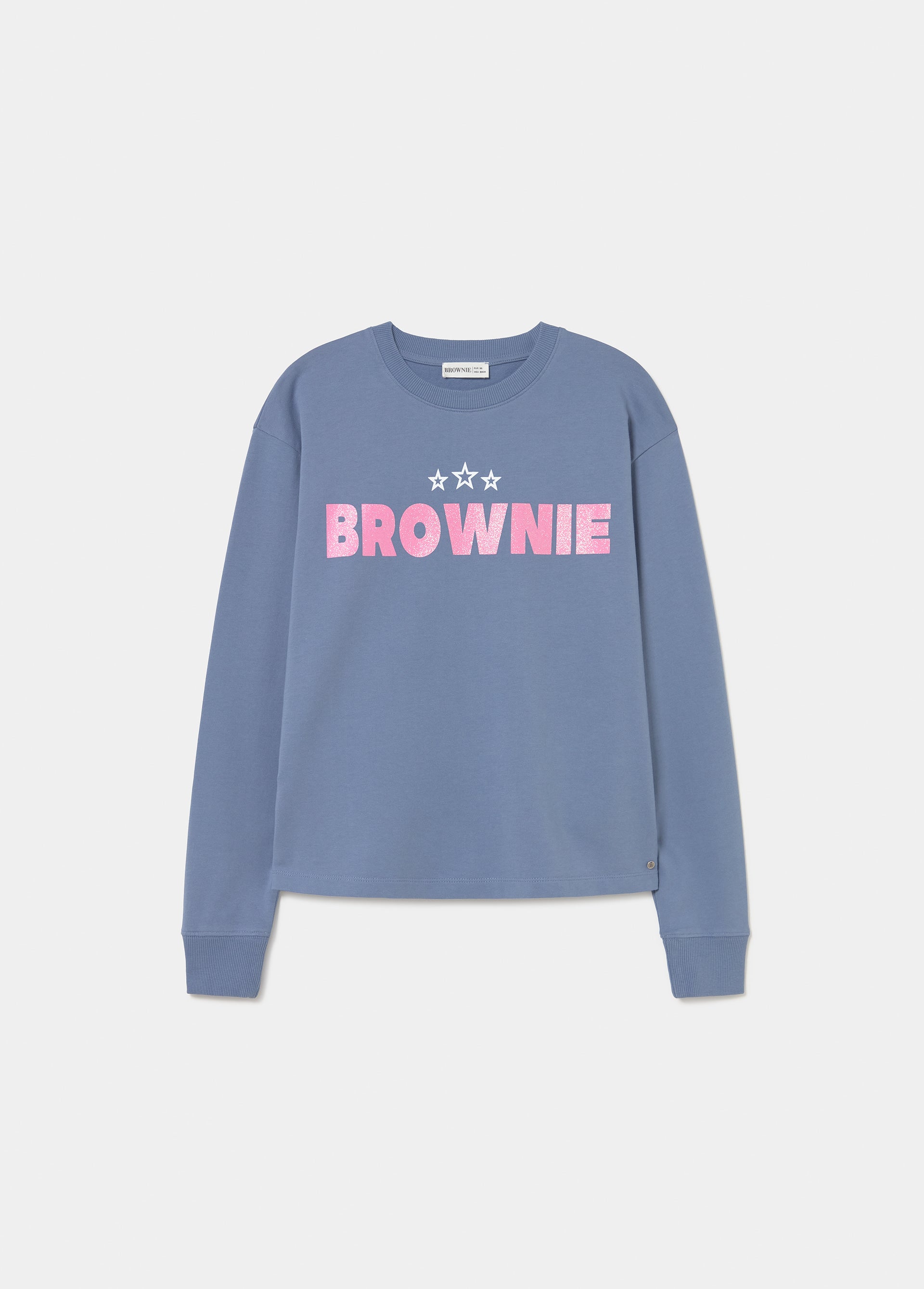 Sudadera azul de manga larga con estampado rosa de estrellas y texto en el pecho