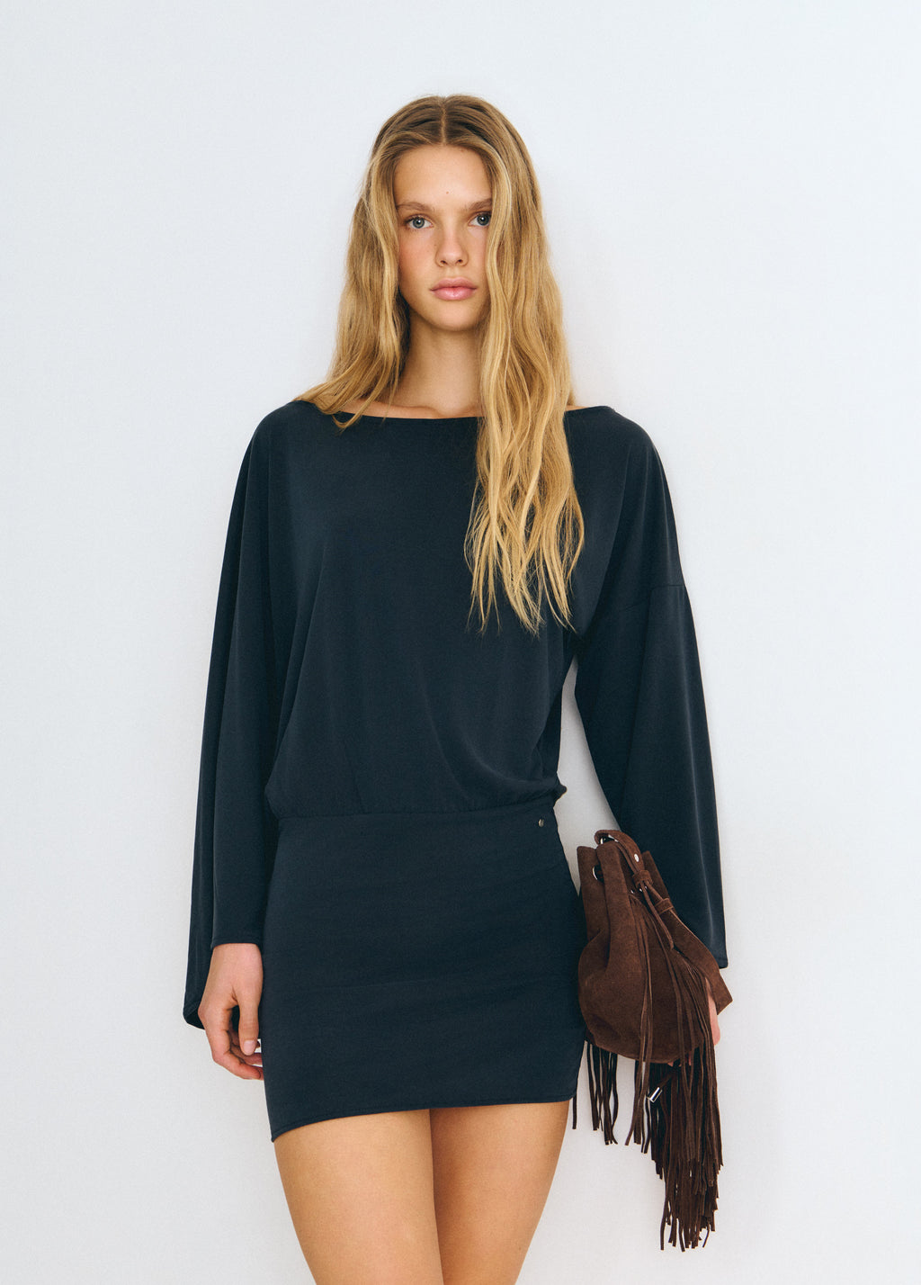 Cupro-Kleid mit Cape-Ärmeln