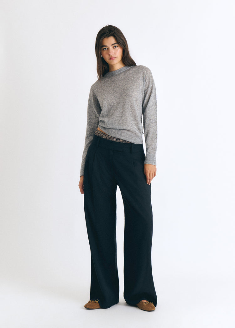 Basic crew-neck sweater