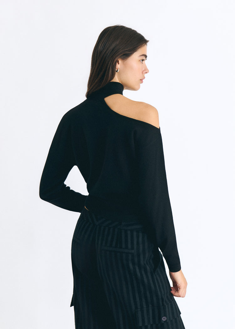 High-neck sweater with opening