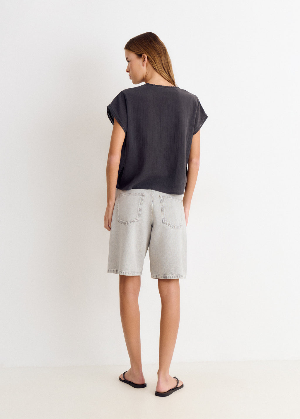 Blusa detalles lentejuelas