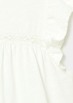 T-shirt with ruffles and lace trim