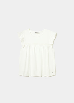 T-shirt with ruffles and lace trim