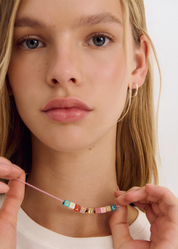 Collar dados letras