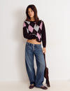 Asymmetrischer Rautenpullover