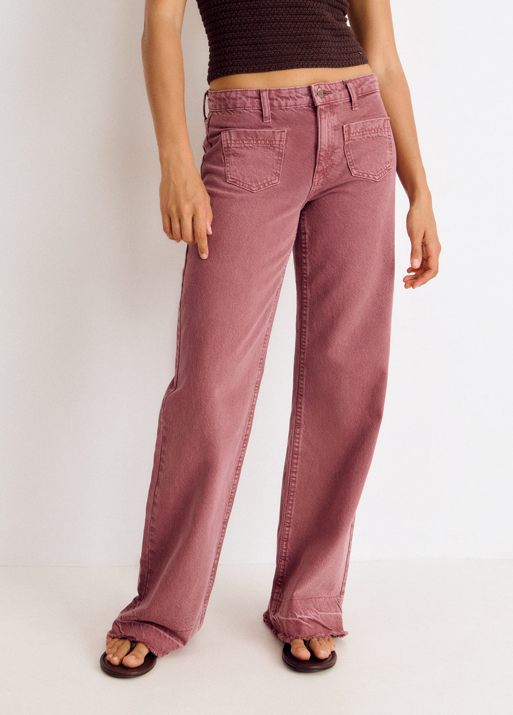 Trousers with front pockets