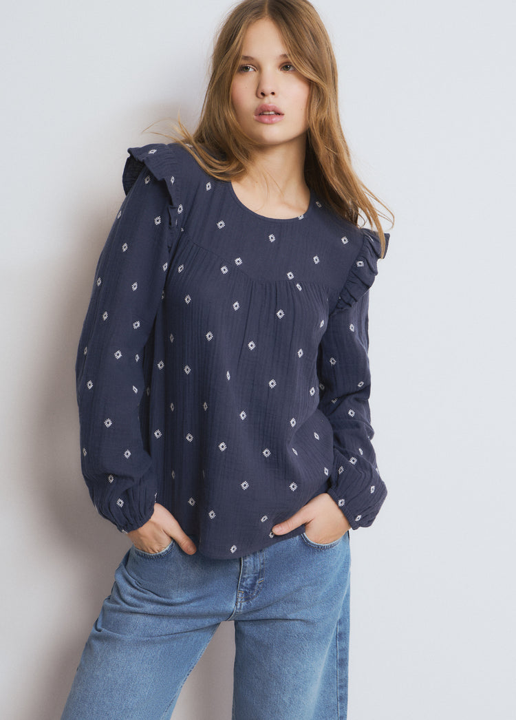 Blusa dobletela bordados