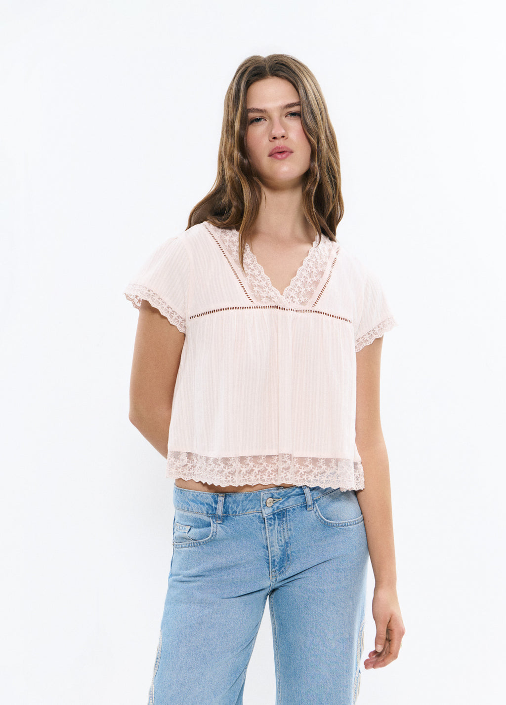 Blouse à lacets semi-transparente