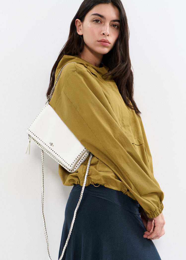 Bolso solapa tachitas