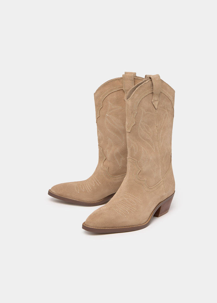 Bota cowboy bordado cuero