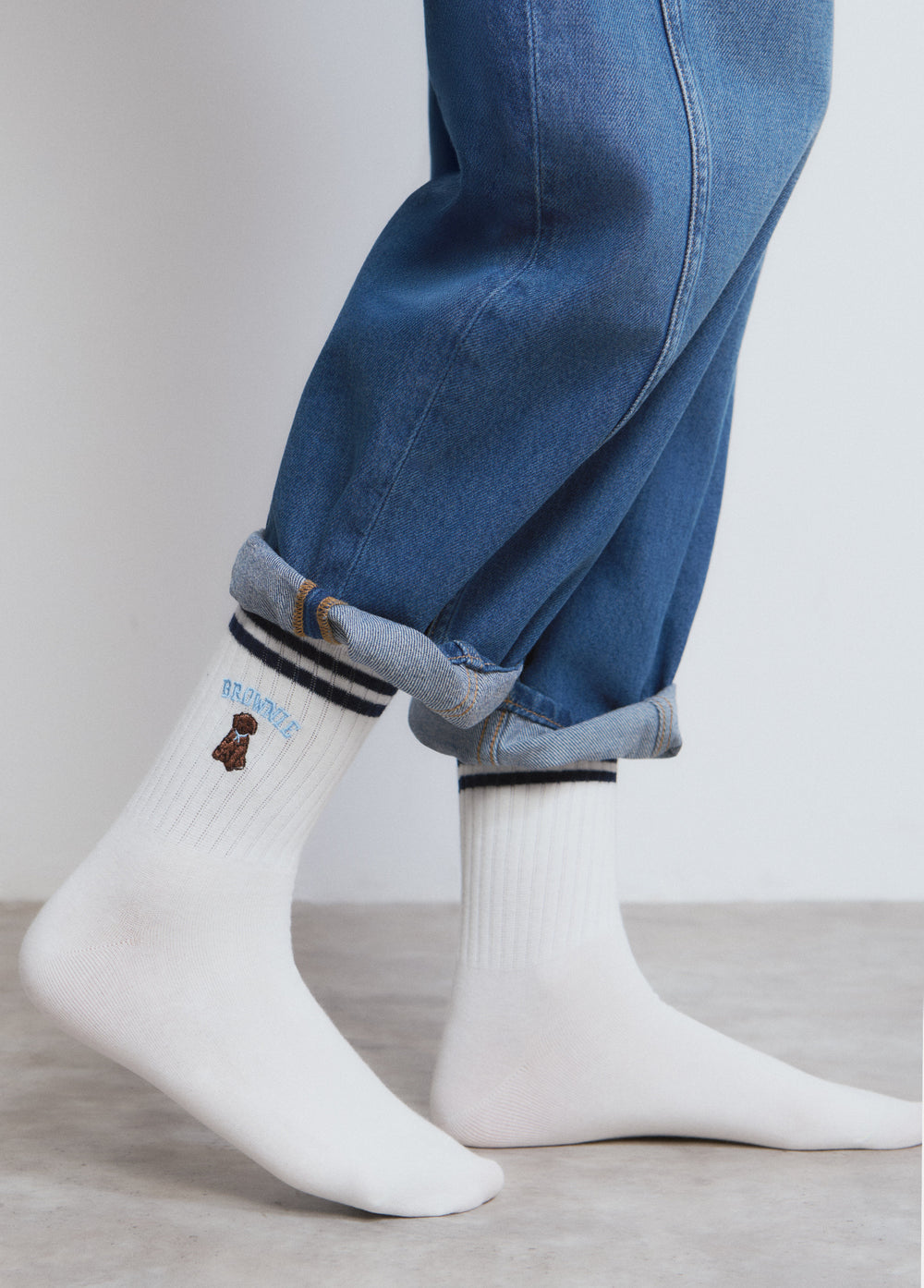 Embroidered puppy sock