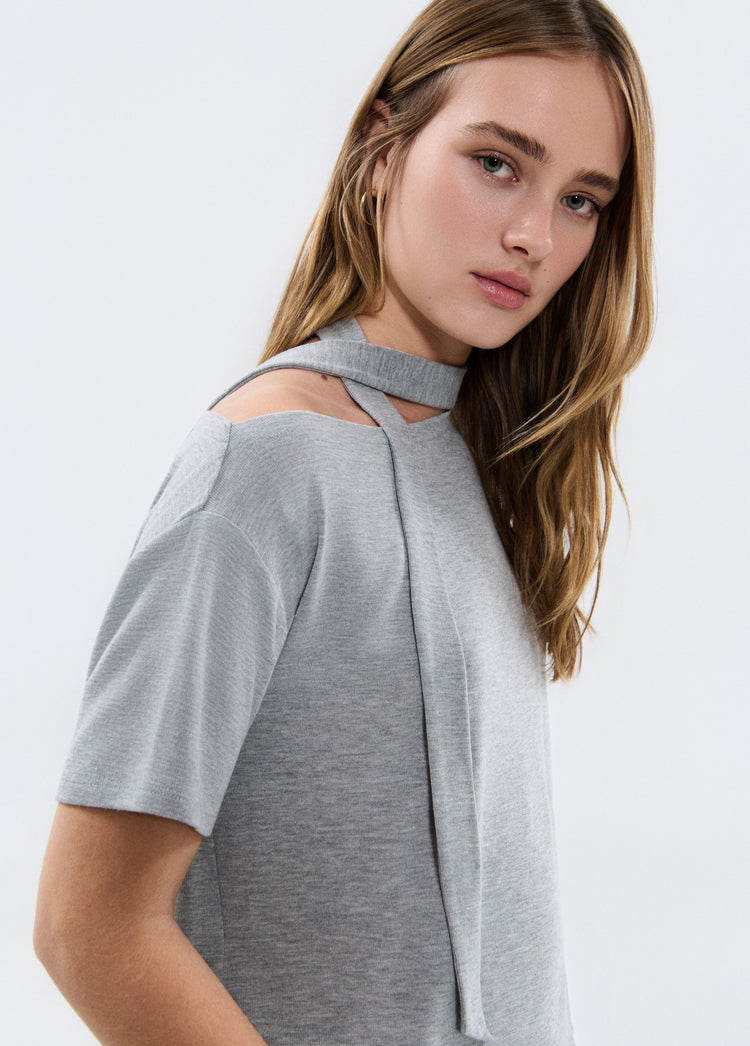 Camiseta asimétrica bufanda