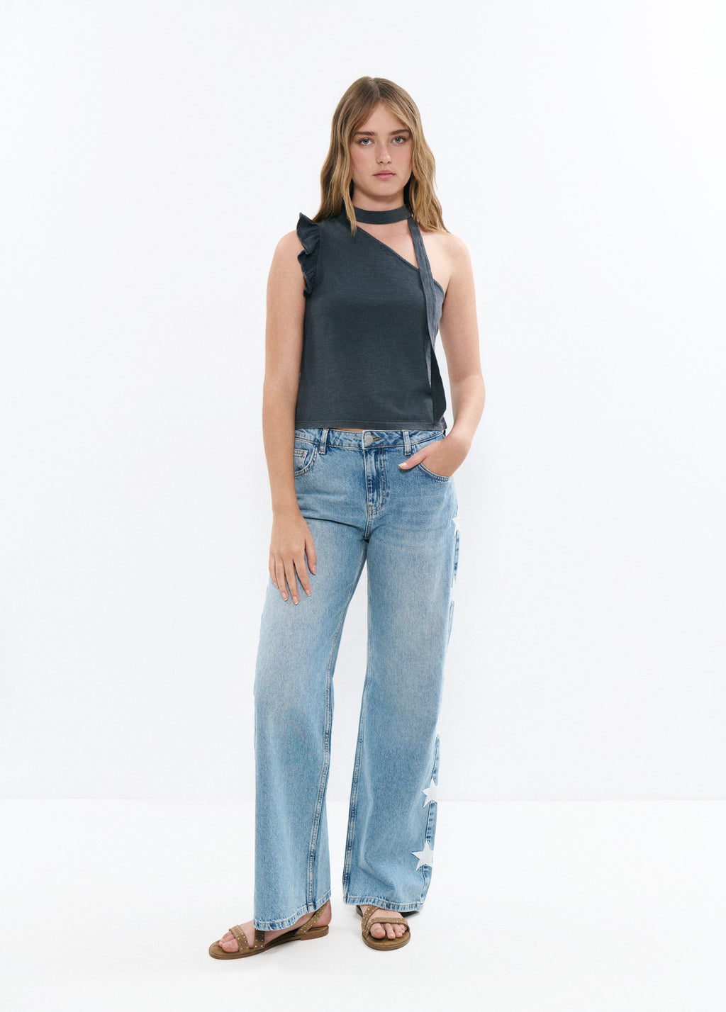 Asymmetrical ruffled T-shirt