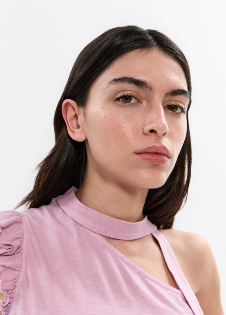 Asymmetric ruffle t-shirt