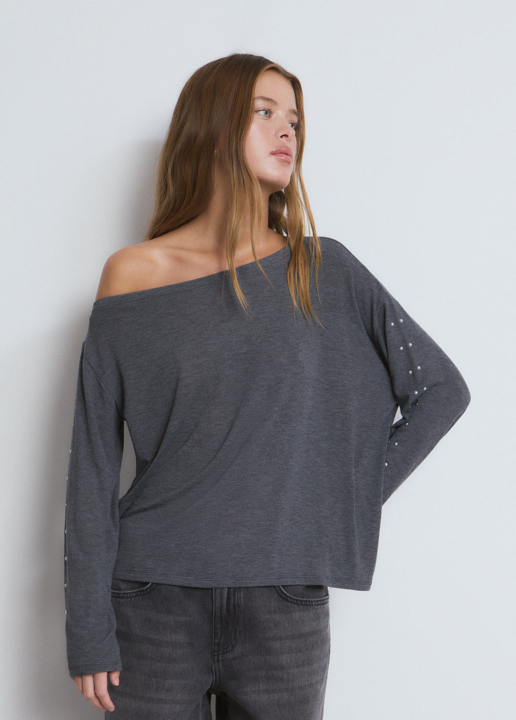 Long sleeve T-shirt with studs