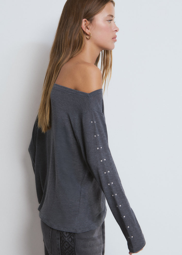 T-shirt manica lunga con borchie