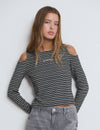 Camiseta rayas cut-out hombro