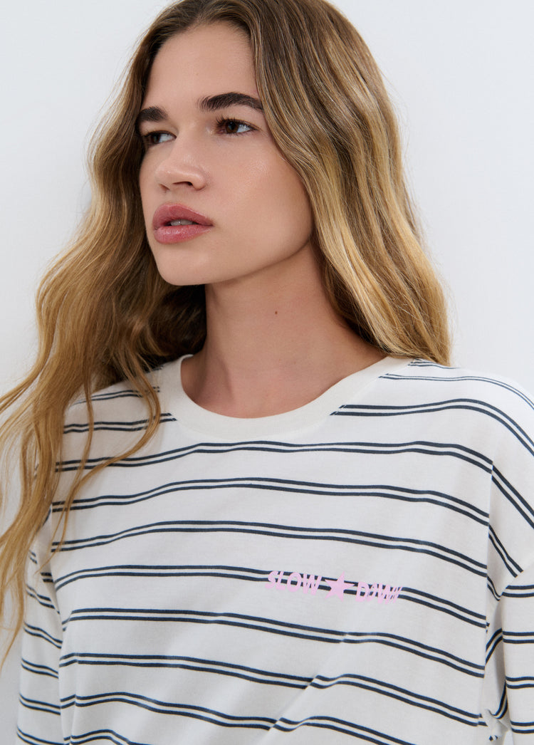 T-shirt a righe con stampa