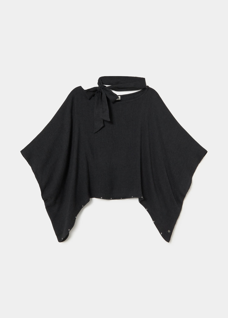 Cape met studs en sjaal