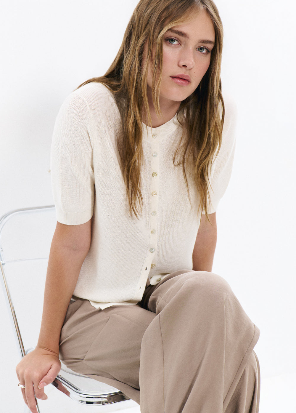 Chaqueta punto botones manga corta