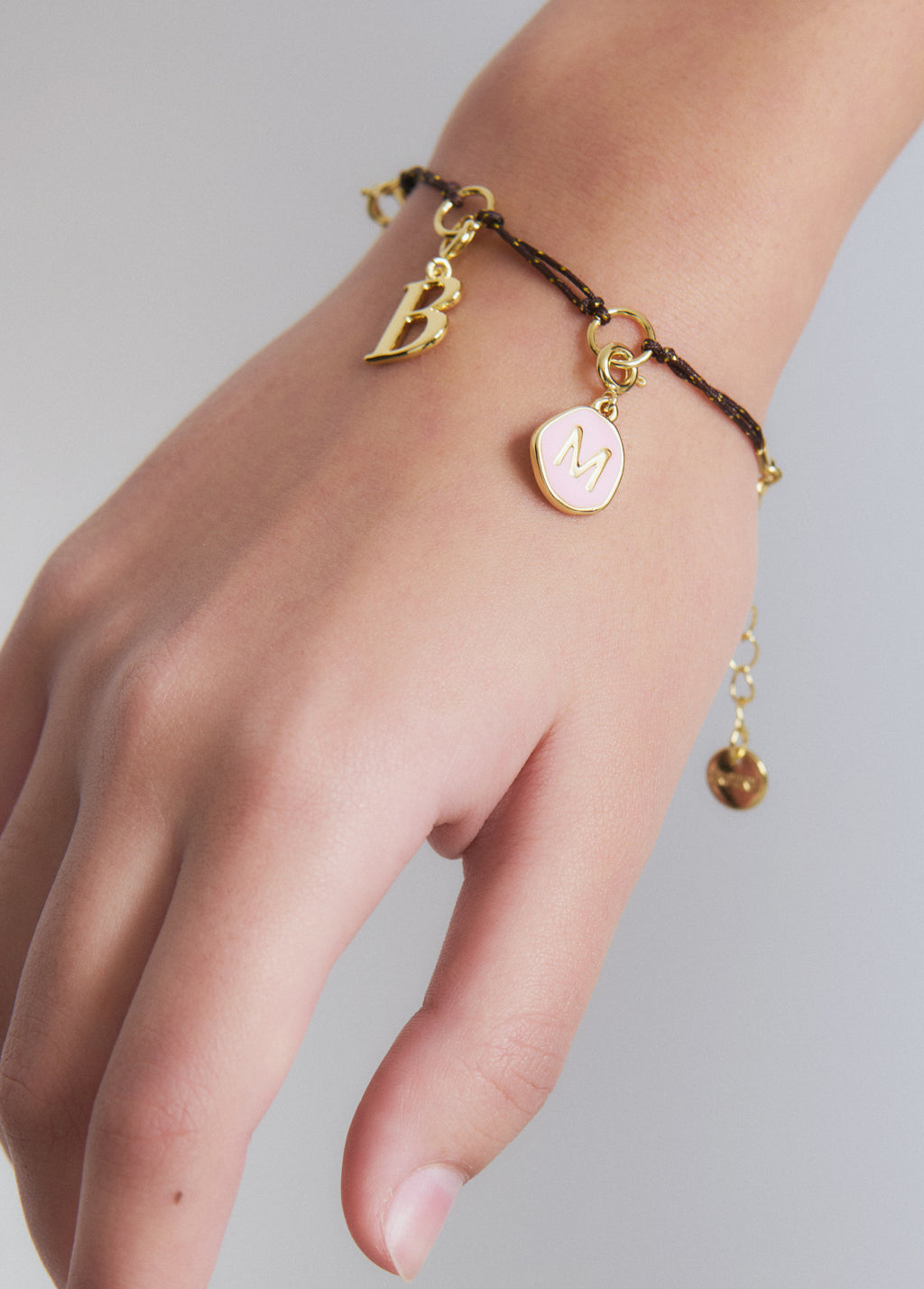 Charm initiale m