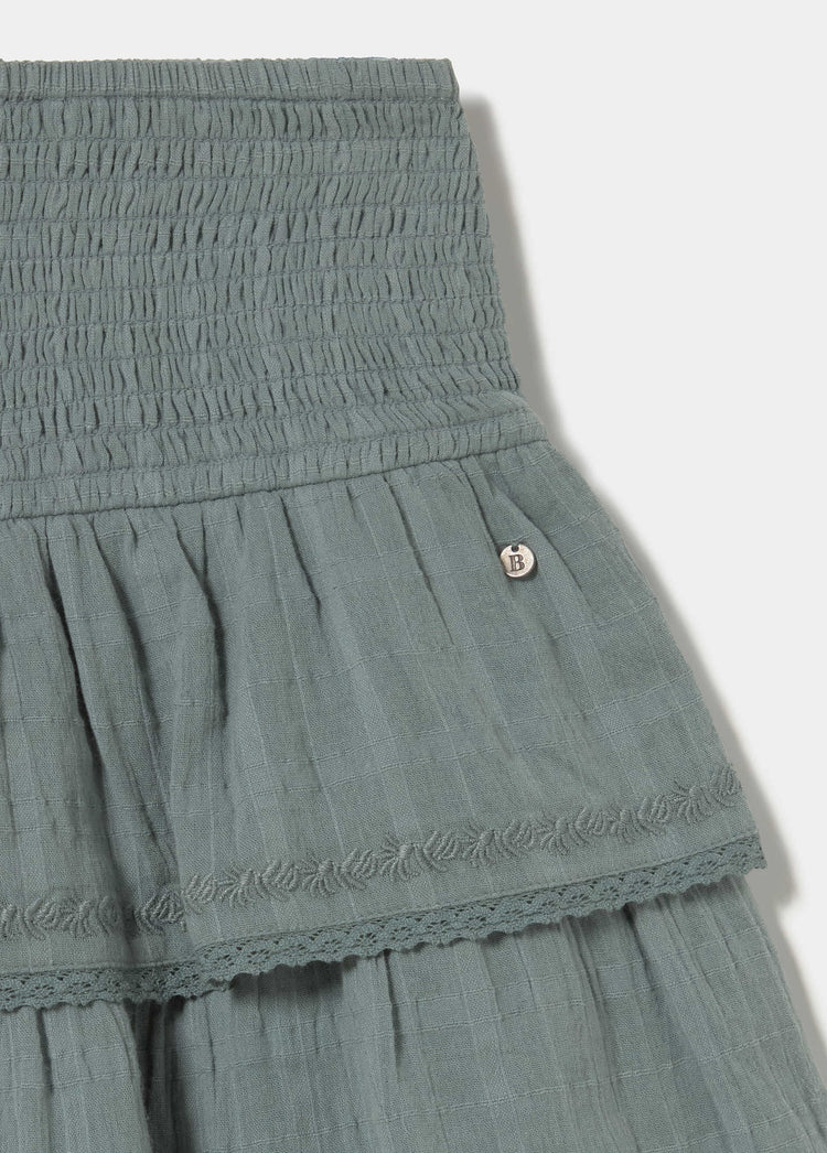 Romantic ruffle skirt