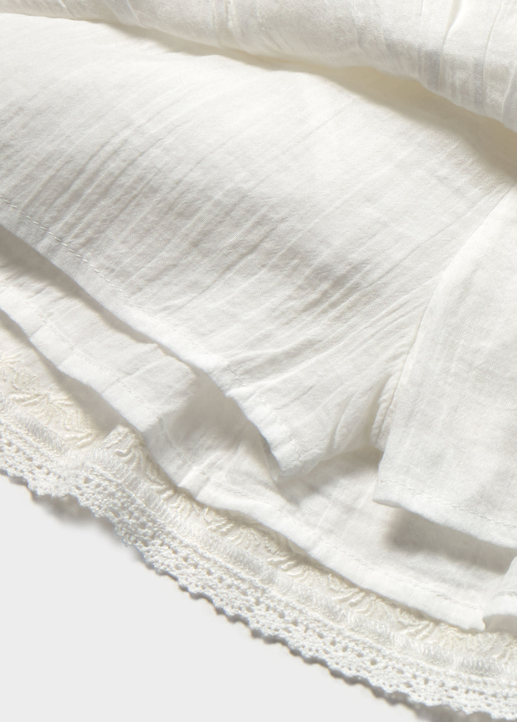 Romantic ruffle skirt