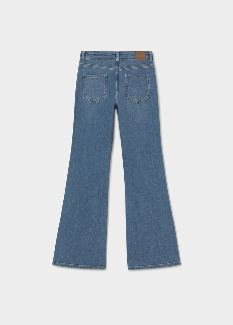 Jeans campana bolsillos frontales