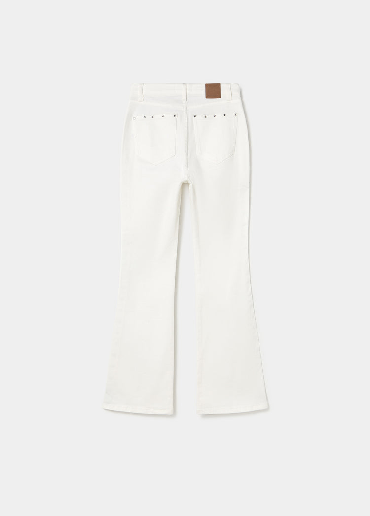 Jeans flare cropped tachas