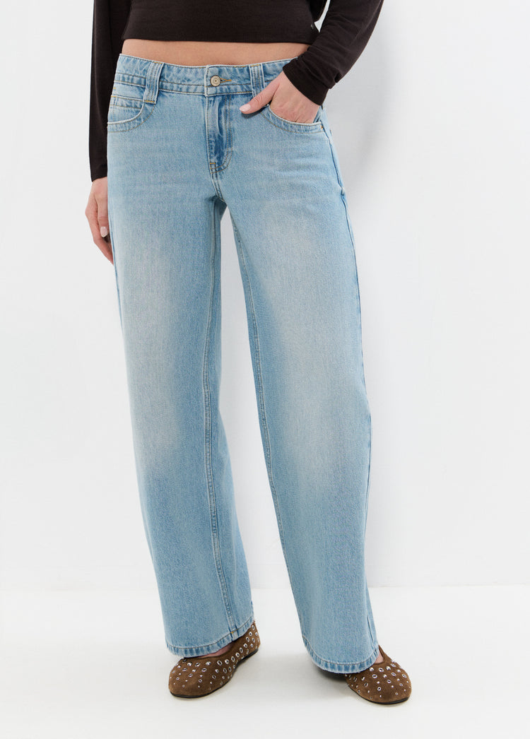 Jeans relaxed tiro bajo