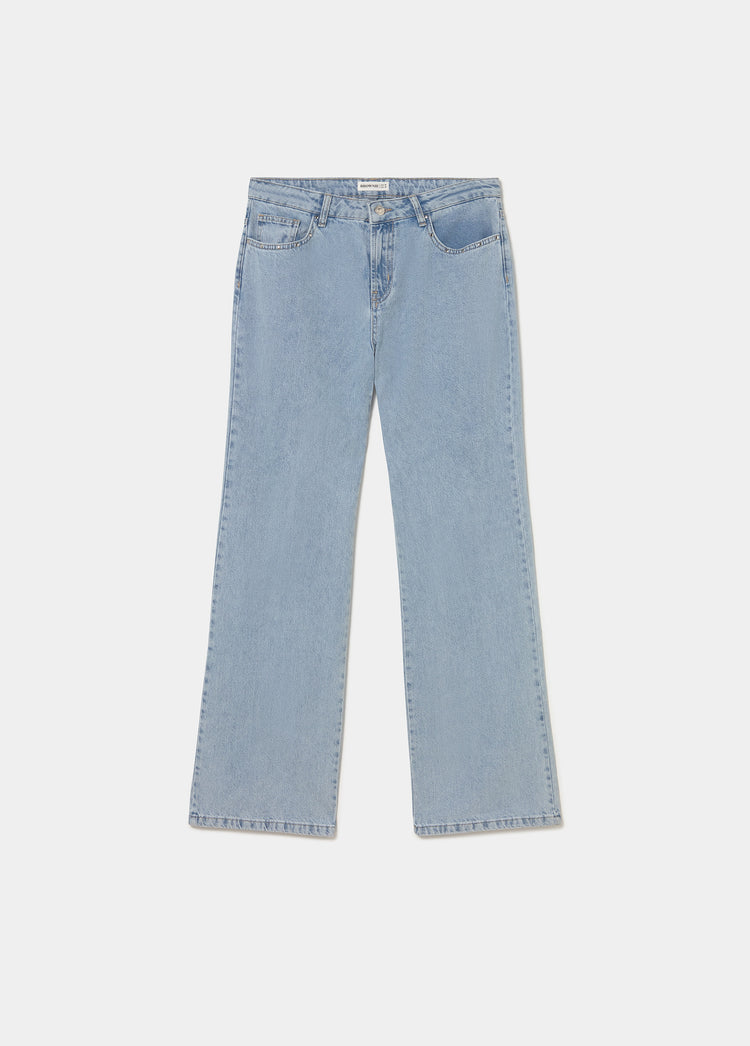 Jeans straight bordado bolsillos