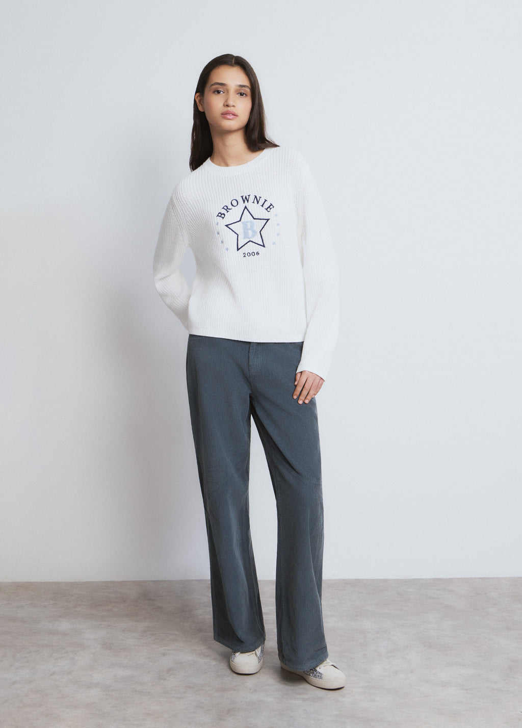 Camisola bordada com estrela flock
