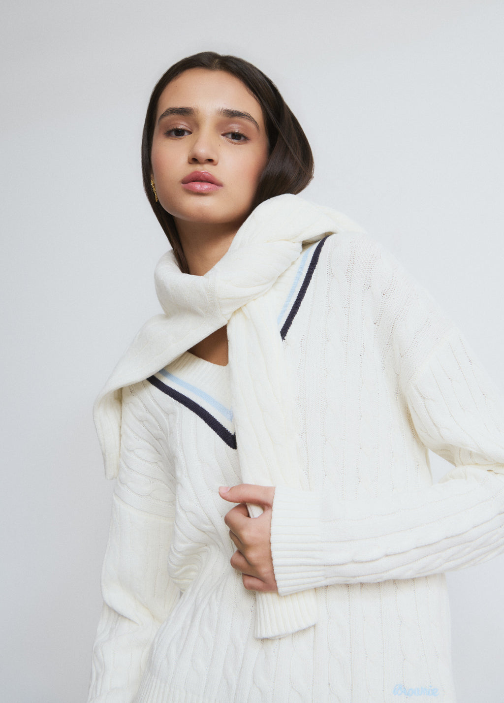 Jersey cuello pico trenzas