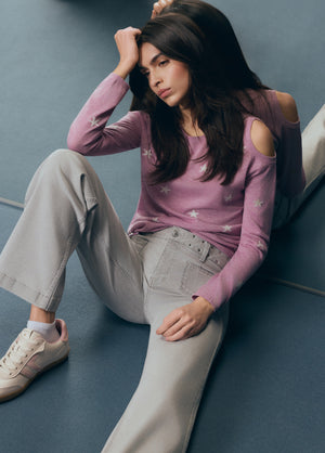 Maglione con stelle sulle spalle