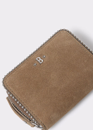 Carteira de pele com bolinhas