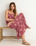 Flat strap sandals
