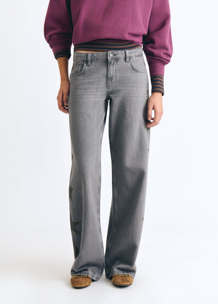 Jeans mit seitlichen Stern-Nieten
