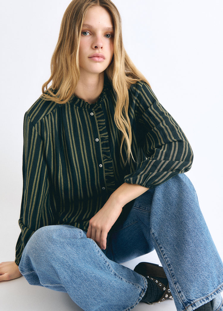 Blouse à rayures avec patte de boutonnage
