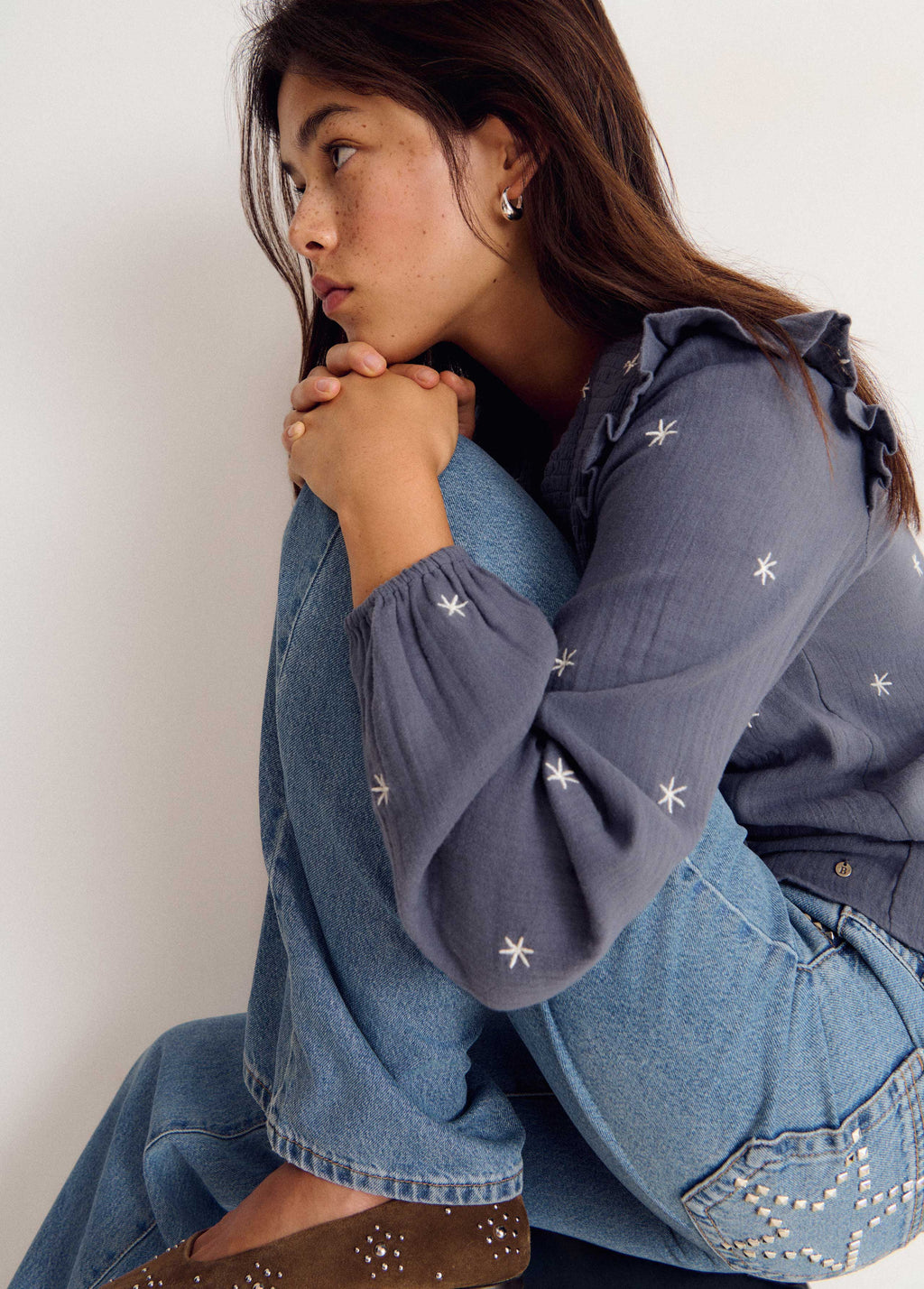 Long-sleeve dobby V-neck blouse