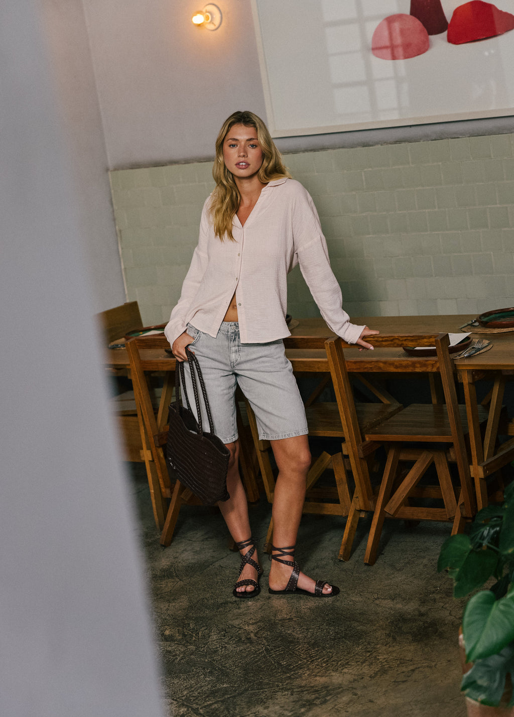 Mala shopper trançada em pele