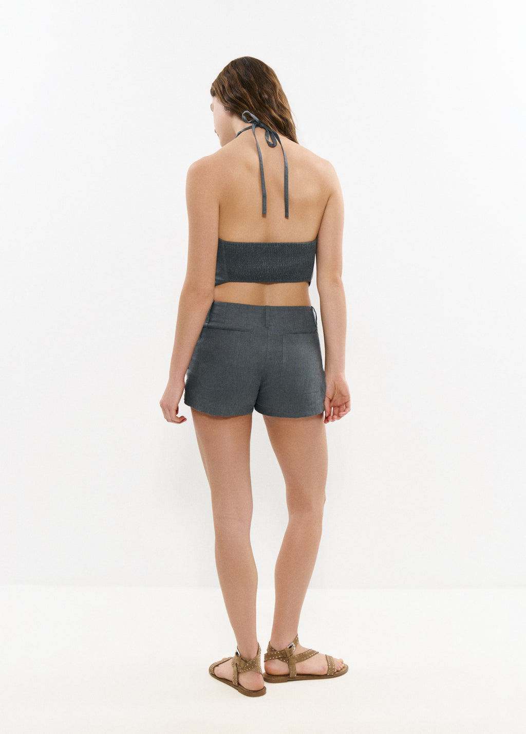 Short en lin à clous